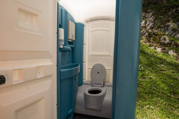 Best Porta potty delivery and setup  in Conway Springs, KS